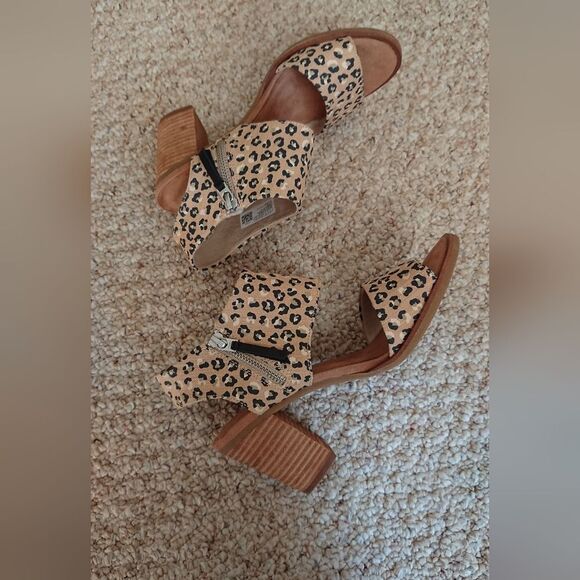 TOMS OrthoLite Majorca Cutout Sandals Natural Textured Cheetah size 7 - Picture 5 of 16